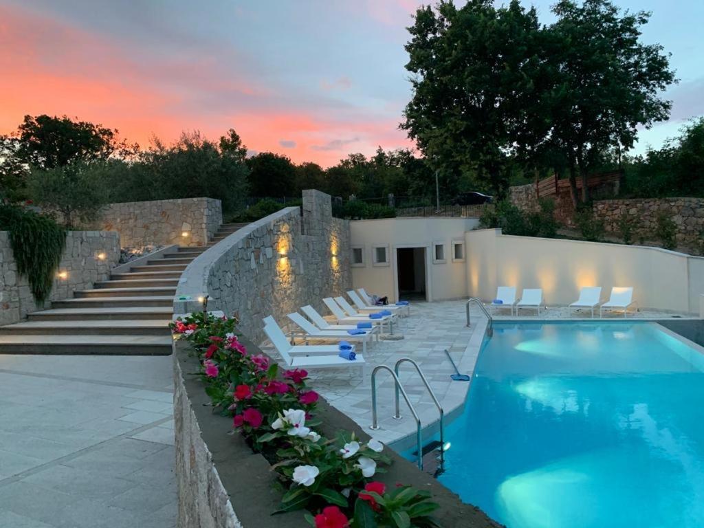 Cardo Boutique&Wine Resort Malchina ภายนอก รูปภาพ