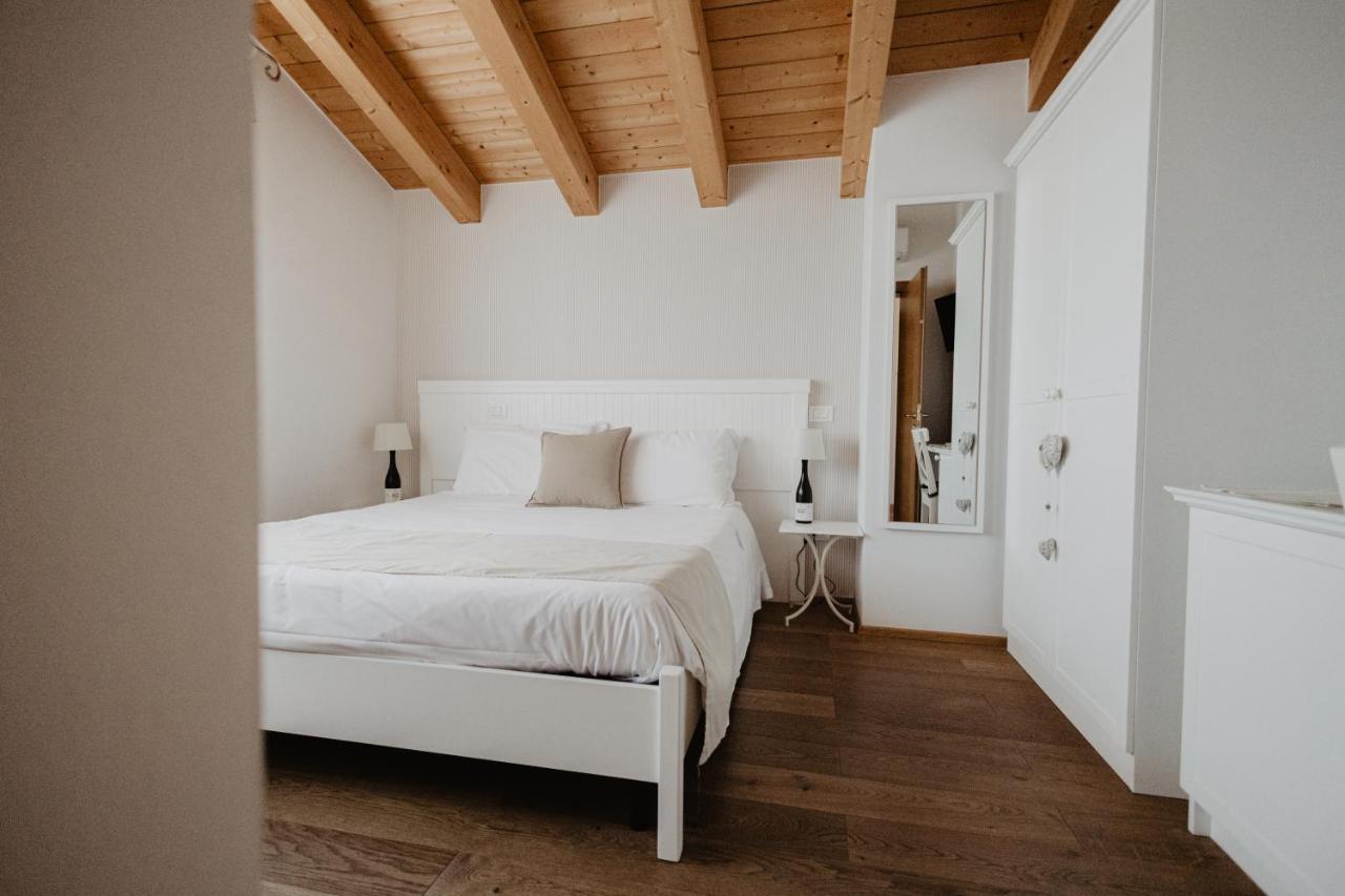 Cardo Boutique&Wine Resort Malchina ภายนอก รูปภาพ